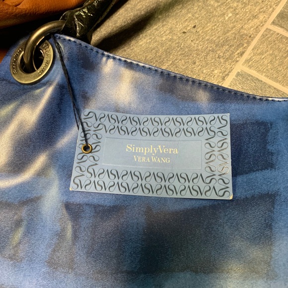 11 person 10 wallets - Picture 5 of 8